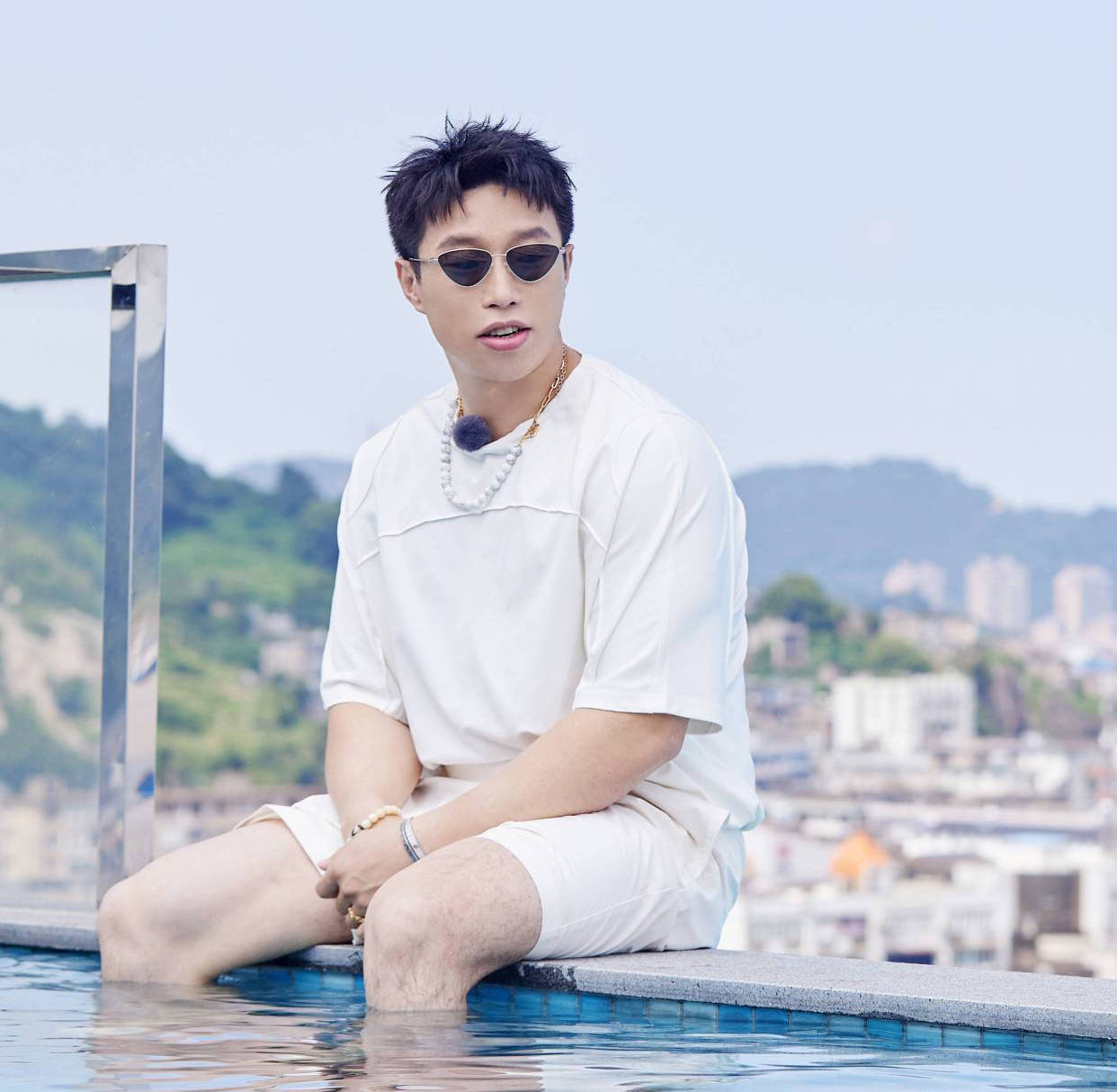 能力|质疑张九南能力，不服秦霄贤当队长，烧饼路人缘被“假直爽”败光