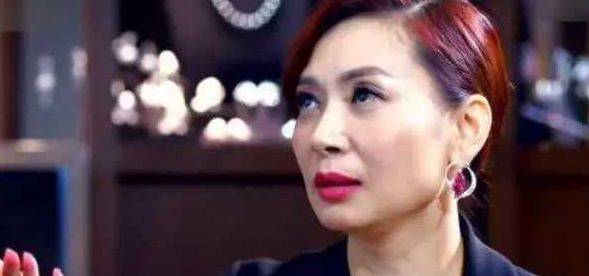 她3次登上春晚,默默捐赠54所希望小学,如今二婚收获幸福!_祁美云