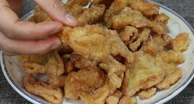 水大叔|鸡蛋自从学会这做法,我一家一周做5次,5个做一锅,上桌就光盘