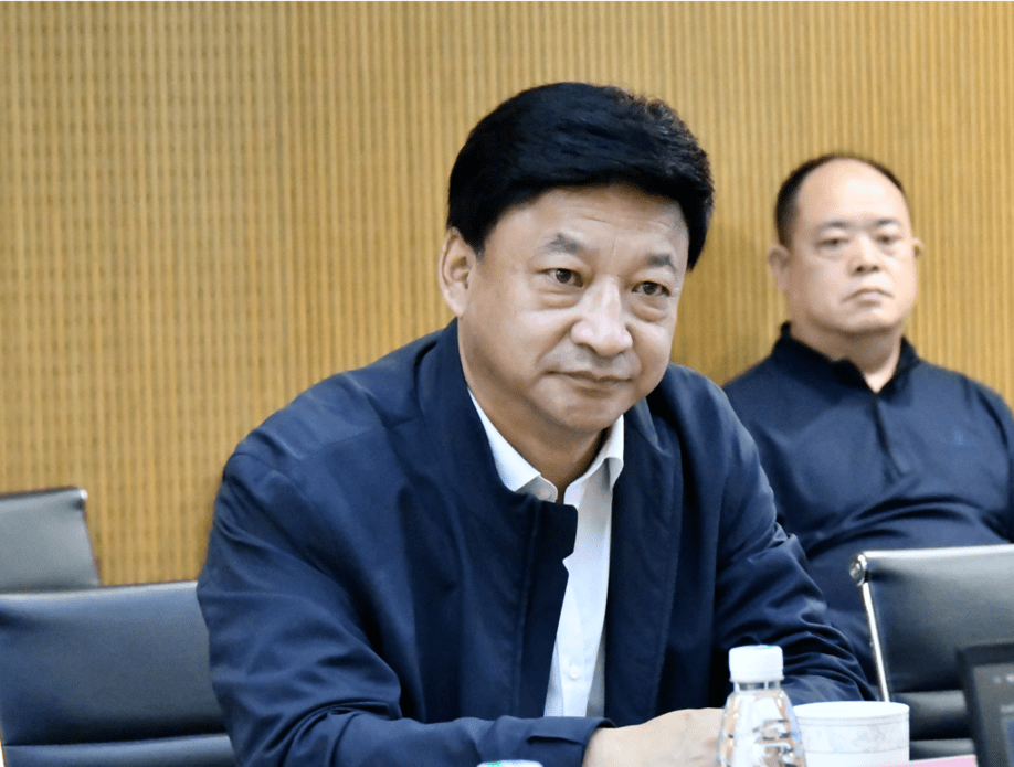 (佳木斯市委书记王秋实)期间,国美控股集团ceo杜娟女士热情接待了
