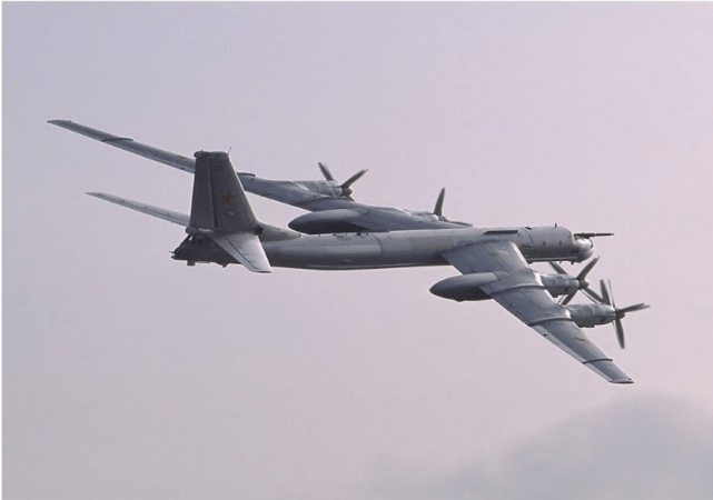 苏联的疯狂计划:全球唯一的核轰炸机"图-119",能绕地球飞10圈