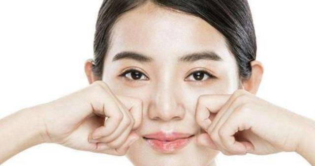 共同点|“老得慢”的女人，大多有2个共同点，若你能坚持，或会更显年轻