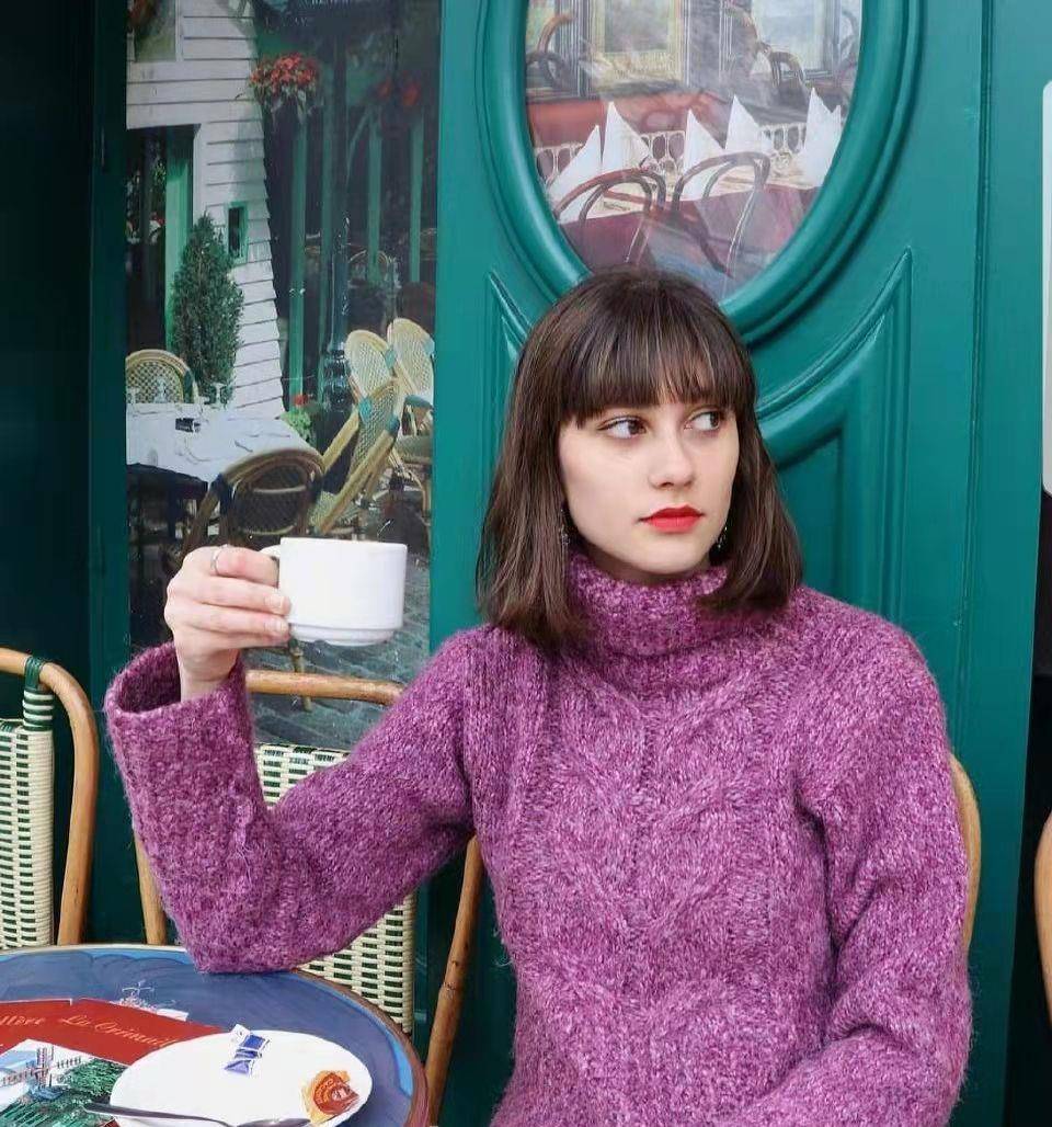 设计 秋季必备毛衣“花式搭配”，轻松玩转时尚，防寒保暖又高级