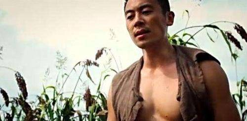 要求|当年,40岁的周迅在《红高粱》里面演19岁的九儿,和朱亚文对戏,太拼了