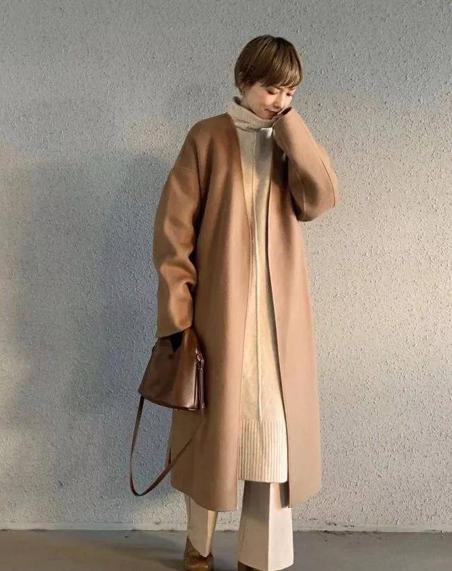 奶油色 穿衣搭配也需要颜色的氛围感，高雅的大地色正当时，赶紧穿起来！