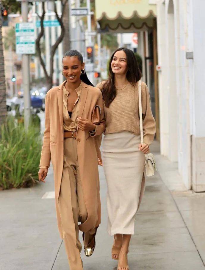 奶油色 穿衣搭配也需要颜色的氛围感，高雅的大地色正当时，赶紧穿起来！