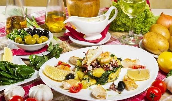 控制|糖尿病人餐后血糖高的原因是什么，要怎么办？