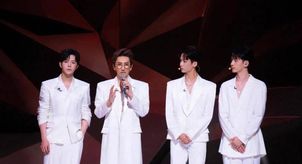 什么|网曝林志炫退赛，他在节目中多次惹争议，佛系人设翻车！