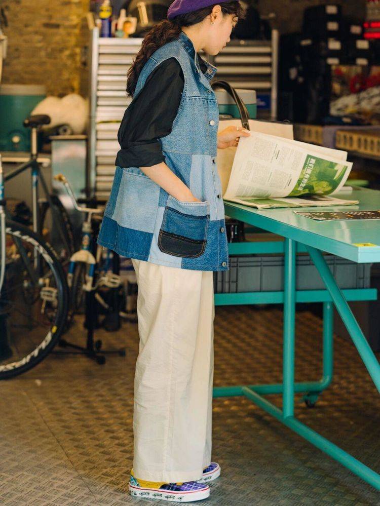 时尚 马甲与衬衫一起穿，看起来好看有气质