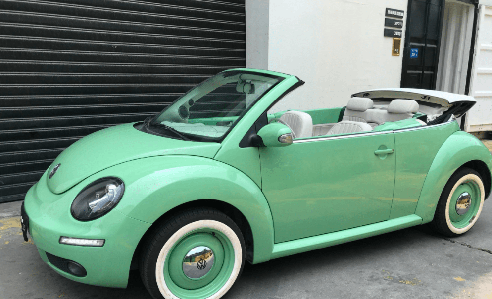 呆萌可爱复古小车可惜只能买到二手车