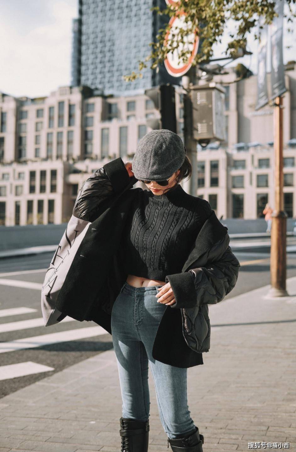 季节 奔三奔四的女人，秋冬建议多穿“羽绒服”，搭配毛衣保暖又显气质