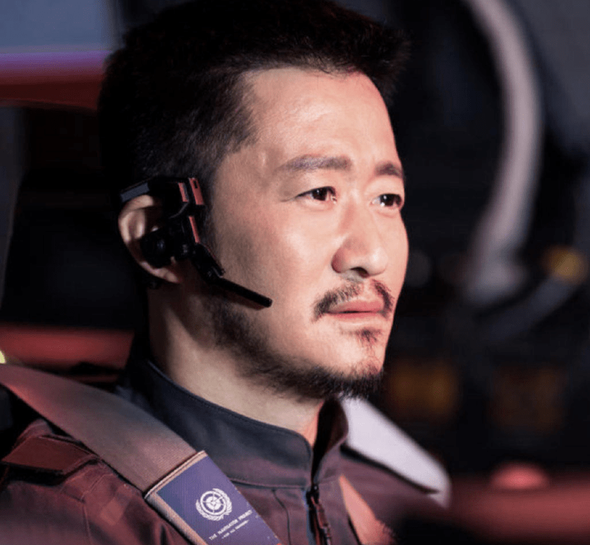 吴京|成龙动作电影周落下帷幕！成龙后台采访透露，将与吴京合作2部戏