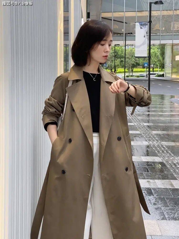 颜色 秋冬季节，学会这些“风衣”穿法，告别臃肿普通感，让你气质翻倍