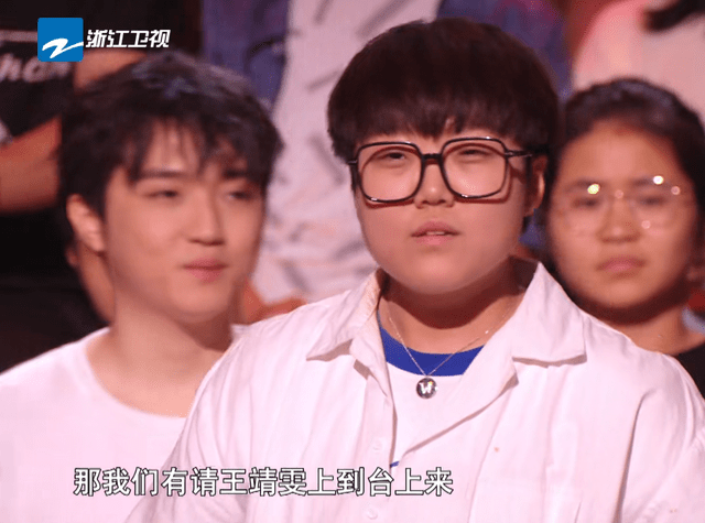 人心|赢了比赛却输了人心,好声音学员微博被喷,她该不该选王靖雯??