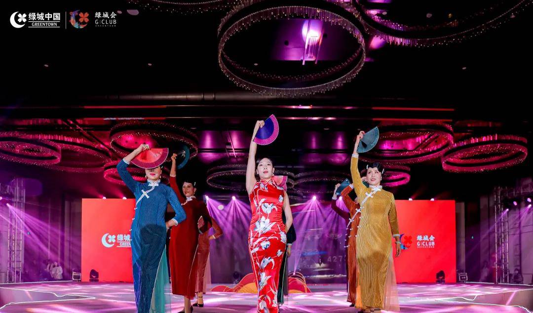 年华 花样的年华，如诗如花亦如歌