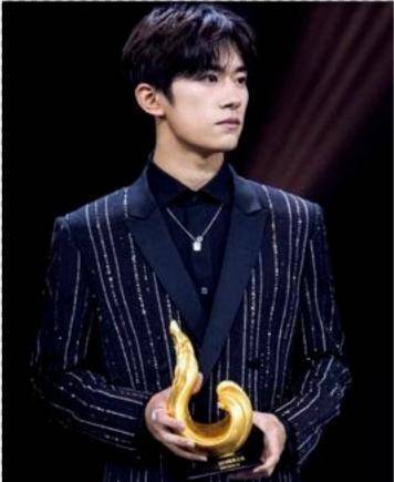 演技|奥斯卡评委夸易烊千玺的表演令人惊叹！！