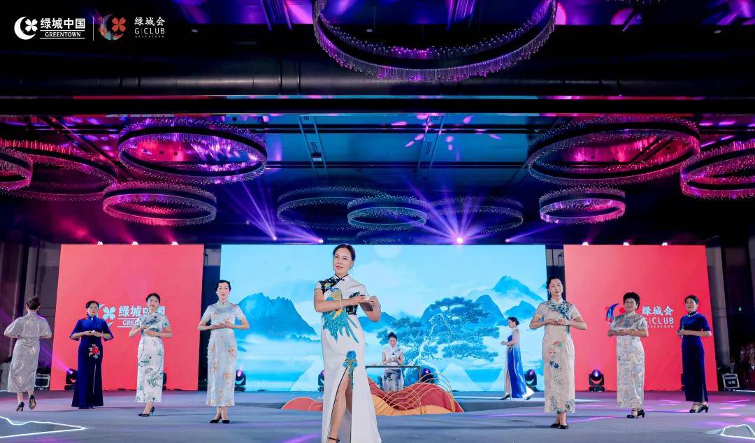 年华 花样的年华，如诗如花亦如歌