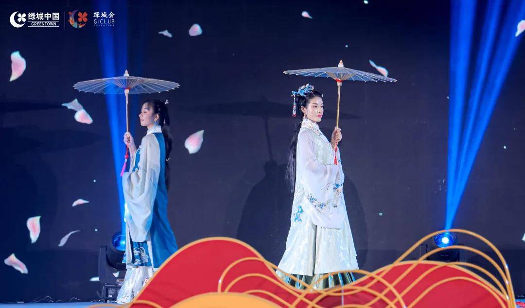 年华 花样的年华，如诗如花亦如歌