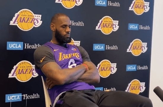 詹姆斯伤病纪录 5e5b96b7b8ec405bb097362f55bdcb3b.png