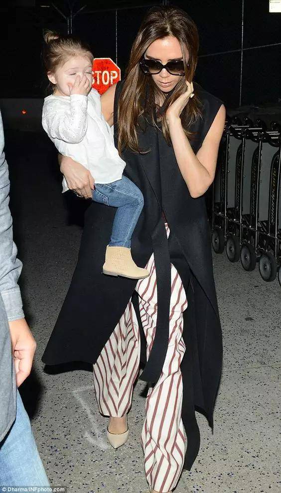 条纹 春夏趋势怎么走?见招拆招也不敢那样穿啊!