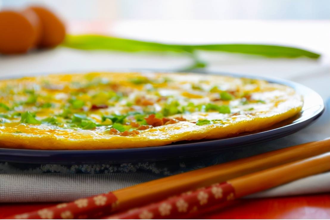 葱花|早餐来做个煎蛋饼,搭配香葱,精致又美味