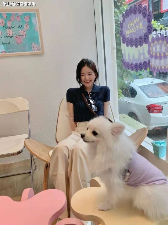 角色|赵露思私服有点意思,小个头居然穿出“九头身”,网友却表示不服