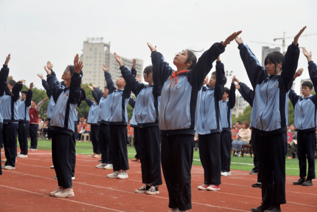 班级|少年与秋色 气势两相高——湘潭凤凰中学2021年体育节盛大举行