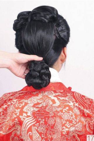 假发明代造型：贵夫人堆砌盘发造型