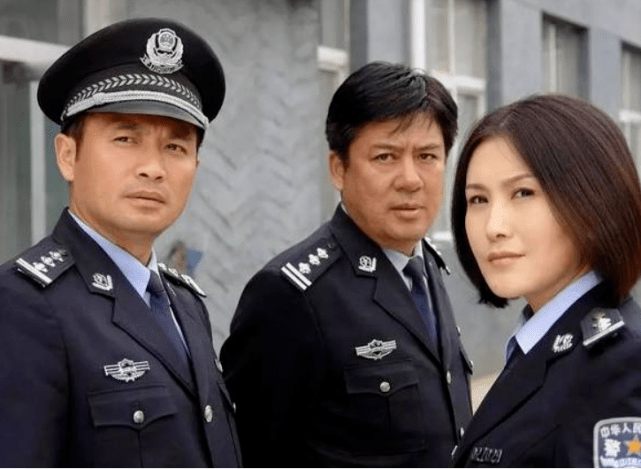 演警察最像的4位明星,其中一个是真警察,名字很耳熟