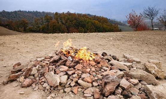 中国游客到意大利旅游，刚到景区就懵了：你管这个叫火山？