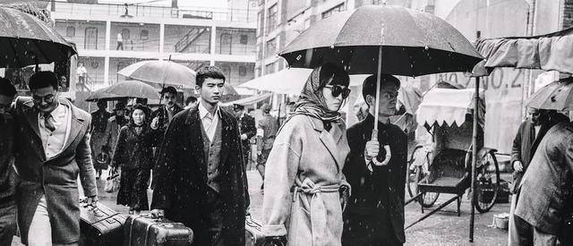 白玫|《兰心大剧院》:黑白人像,光影灿烂