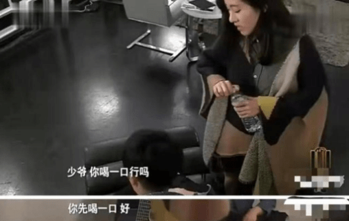 方面|华晨宇,就这样在火星弟弟和孩子之间,改写了他的结局