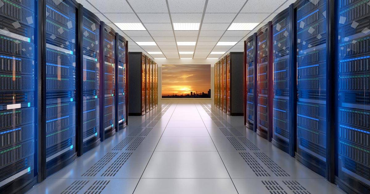 专业的idc数据中心设备齐全,网络质量好,对于服务器的管理和维护有