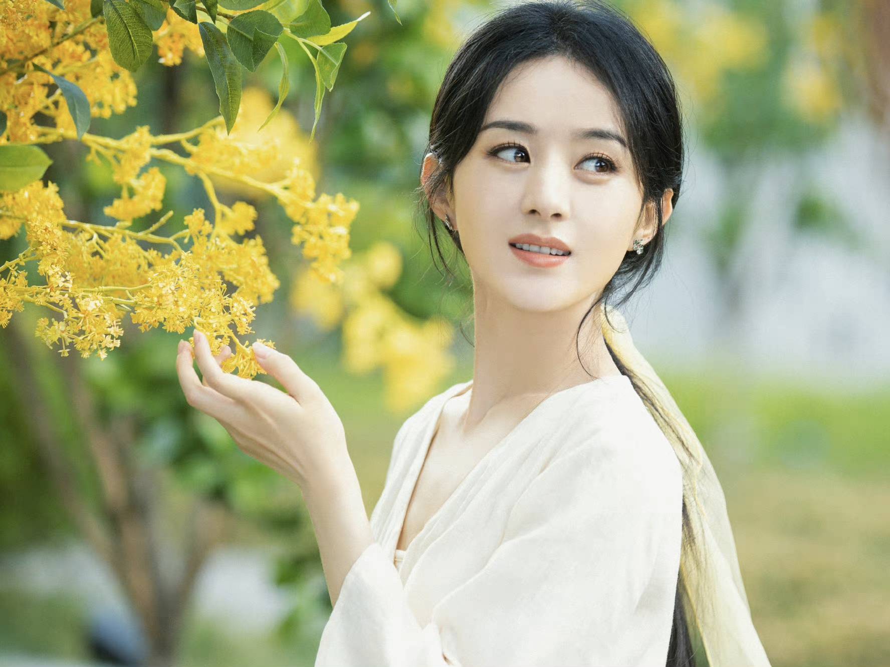 演技|《野蛮生长》开机，赵丽颖、欧豪领衔主演，演员阵容让人期待