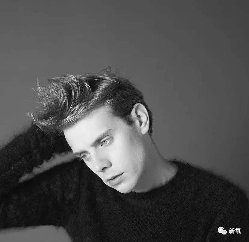 Charles 这是人类能长出来的脸吗?!