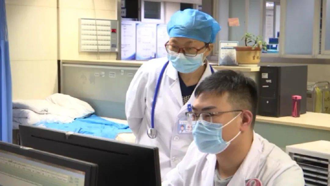 脑血管|与家人失联十多个小时后，男子被发现晕倒在出租屋里，意外发生的原因是……