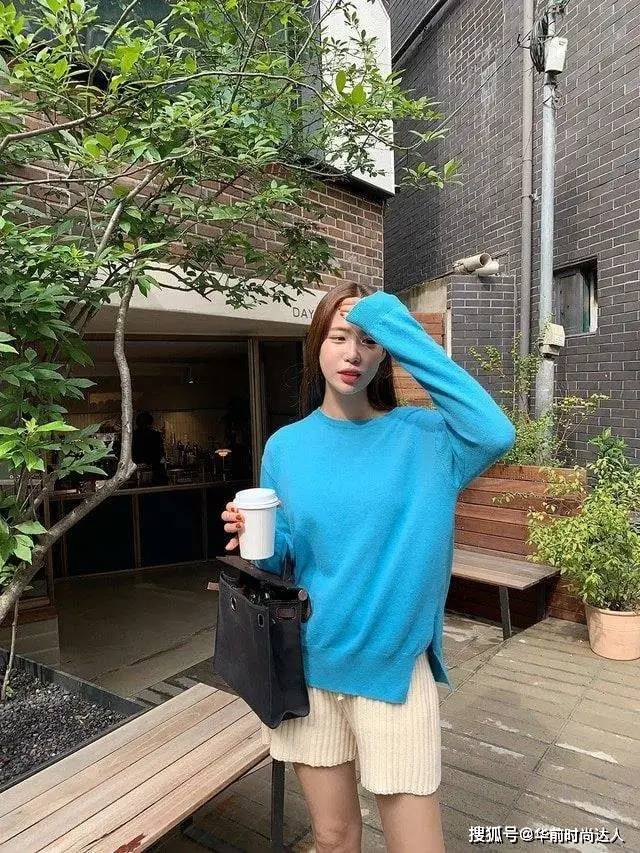 颜色 肤色偏黄偏深的女人，这些颜色的“衣服”尽量避开，显黑还显廉价