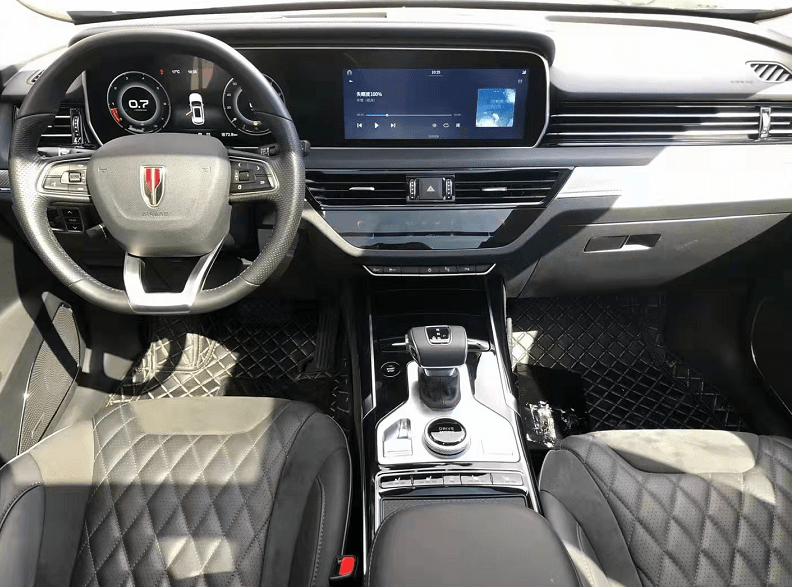 体验红旗hs5外观商务内饰奢华全系20t强动力销量井喷了