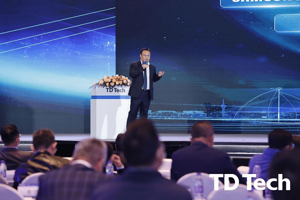 寿命|5G创新扬帆远航暨2021鼎桥全球合作伙伴峰会在成都成功举办