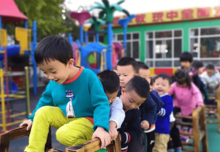 小学老师|上公立幼儿园的孩子，和私立幼儿园差别在哪儿？小学老师有话说