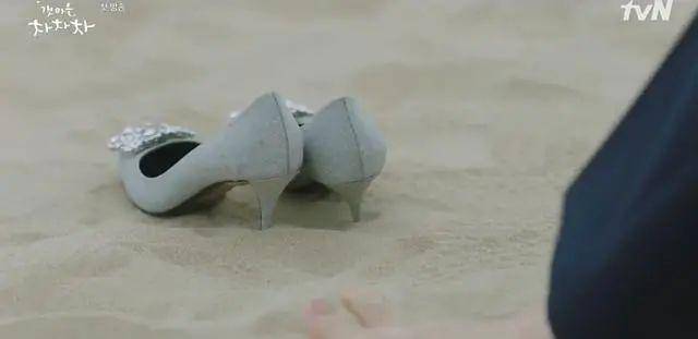 尹惠珍|豆瓣9.0，高质量男性的社交牛逼症，男的女的都不放过