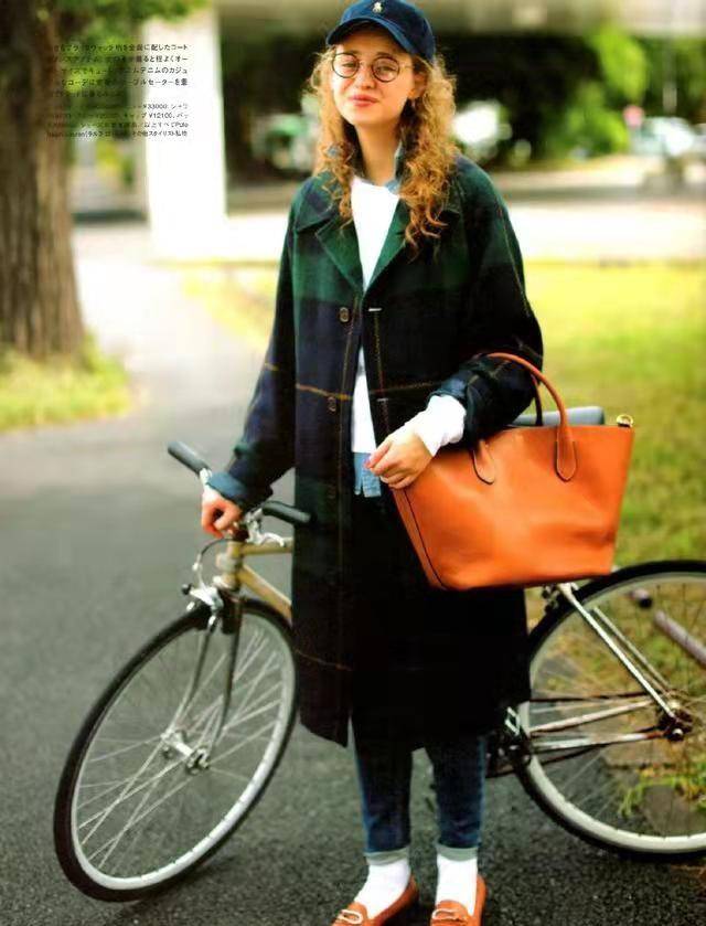 进行 秋冬季节搭配无需烦恼，既有温度又有风度，就靠这三个办法！