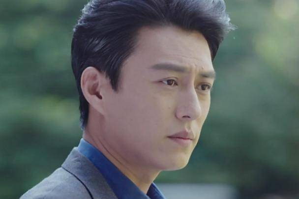 角色|首播收视第一！靳东又抽到王炸，他的“干部风”有多百试不爽？