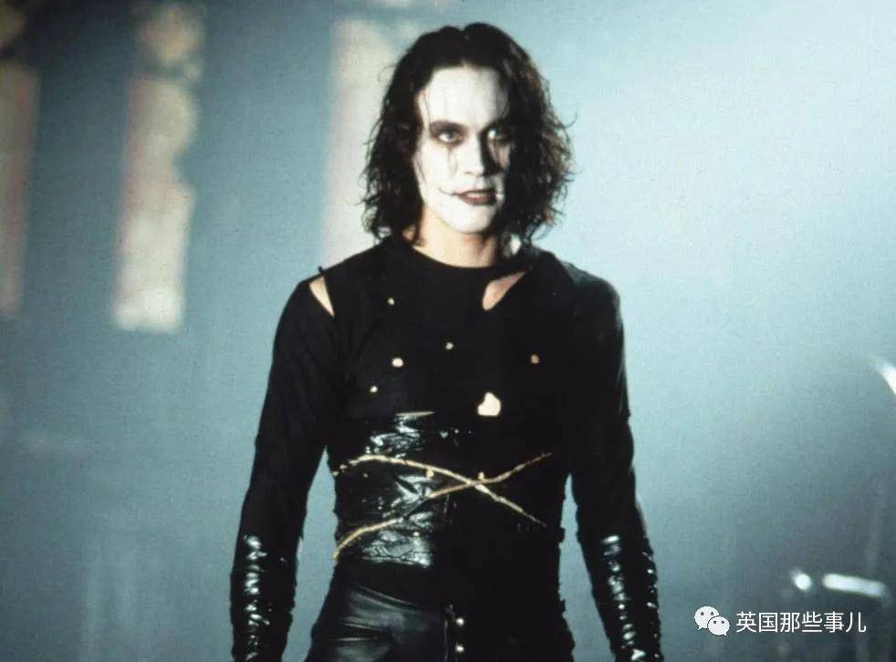 了真|电影道具枪里被装了真子弹!美国老牌演员片场意外走火,一死一伤!