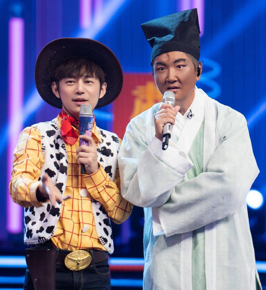 时间|《快本》停播后，何炅抱周迅伤感痛哭，他已经很久没工作了