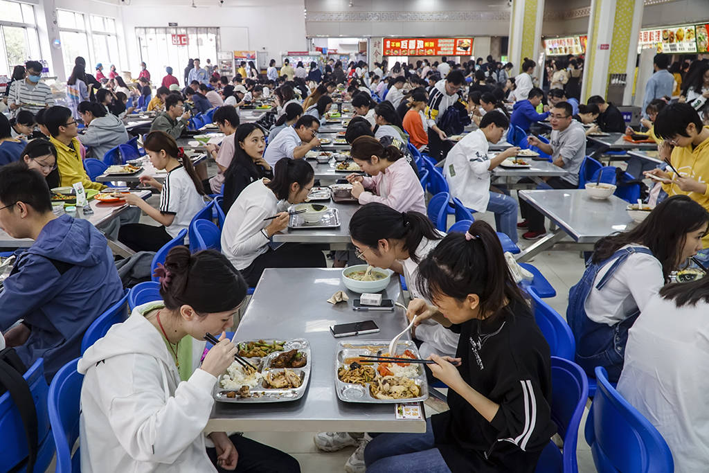 江苏好食堂让莘莘学子尽享美味佳肴