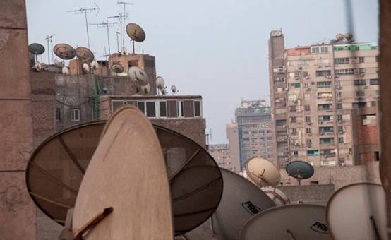 非洲无人机拍下城市景象，引发网友热议：这简直是“反人类”操作