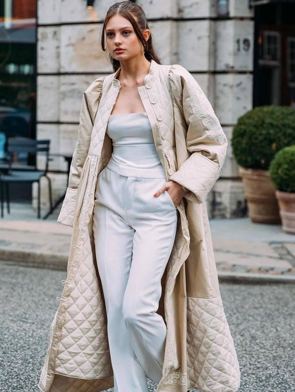 颜色 女星张含韵“整”了？为何突然美成王祖贤了？