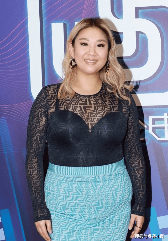 设计 又被郑欣宜美到了，将紧身衣穿出不同魅力，不愧是180斤的女神