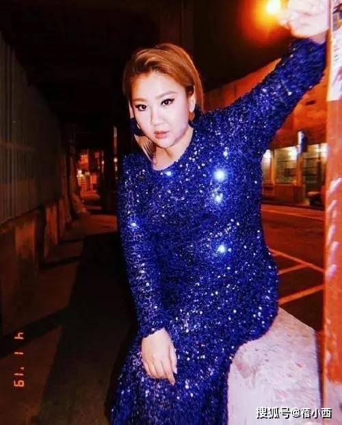 设计 又被郑欣宜美到了，将紧身衣穿出不同魅力，不愧是180斤的女神